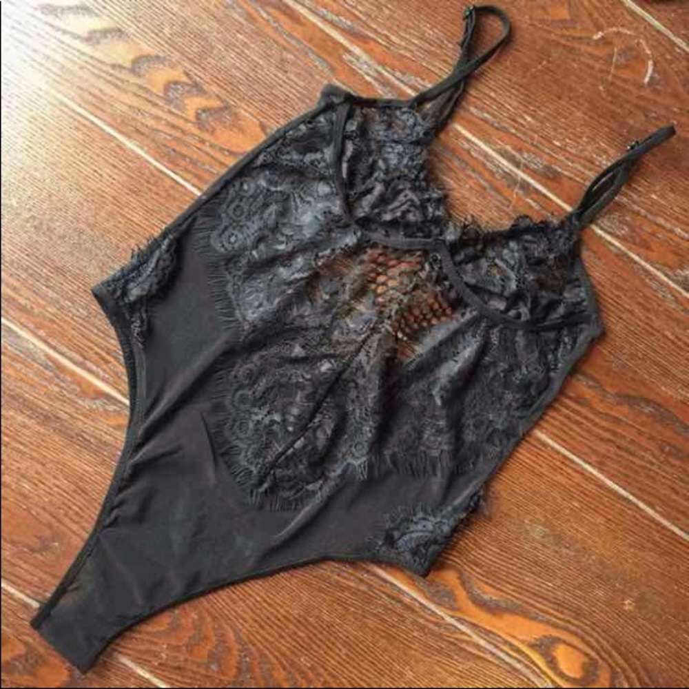 Black Lace & Mesh One-Piece Bodysuit - Picture 6 of 7